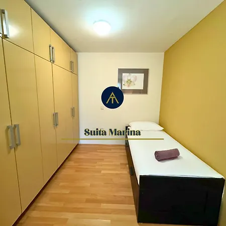Marina - Near With Terrace & 2 Parking Spaces At Marina Apartment *
