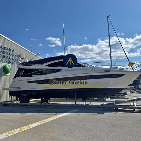 Marina - Near With Terrace & 2 Parking Spaces At Marina